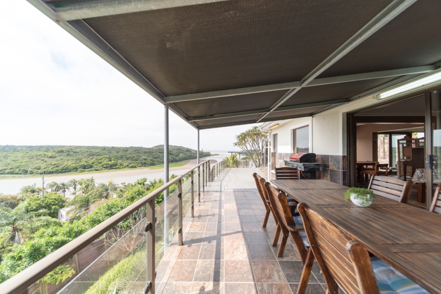 4 Bedroom Property for Sale in Bonza Bay Eastern Cape